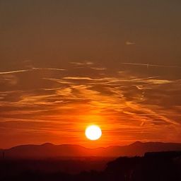 Sonnenuntegang Turmberg von den Weingärten aus fotografiert